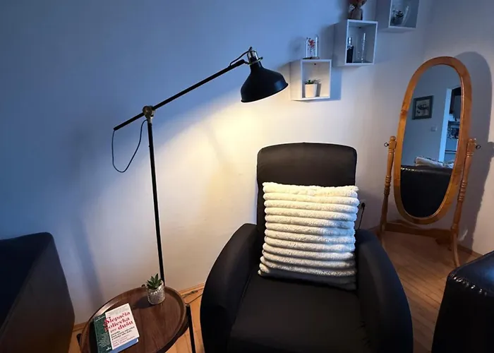 Apartman Surany דירה *